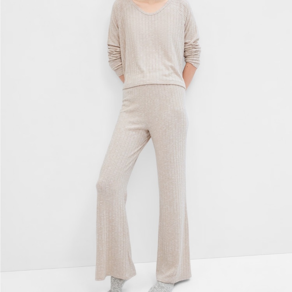 New Gap SET of Ribbed flare pants and matching ribbed top